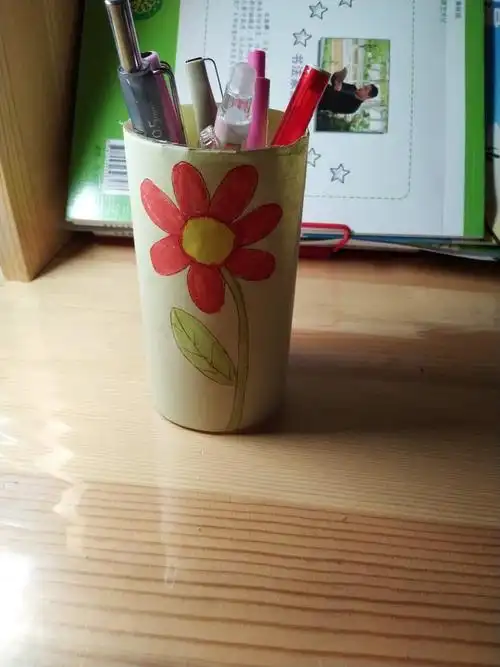 废旧物品的妙用——中一小五三中队假期劳动小制作展示