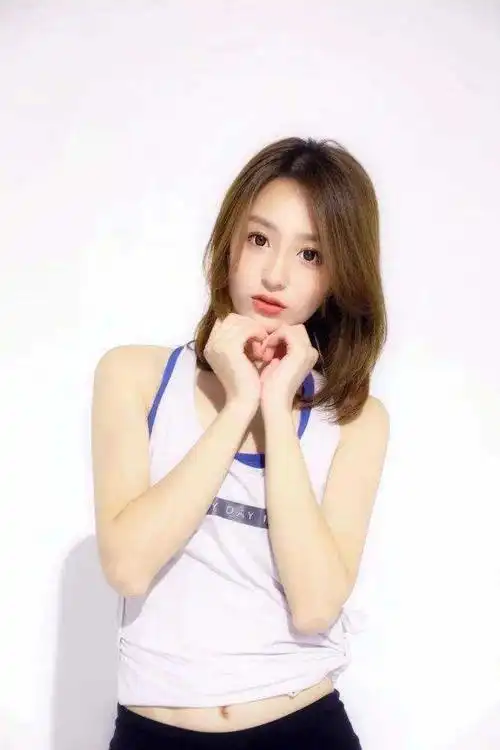 腾讯体育小七个人资料 腾讯体育小七身高-图片大观-奇异网