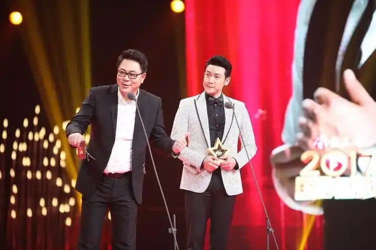 高亚麟国剧盛典再获荣誉又投资人民的名义又导电视剧