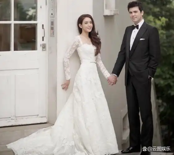 9月13日,港媒曝光了吴卓羲前女友官恩娜的近况,立马引起了网友们的