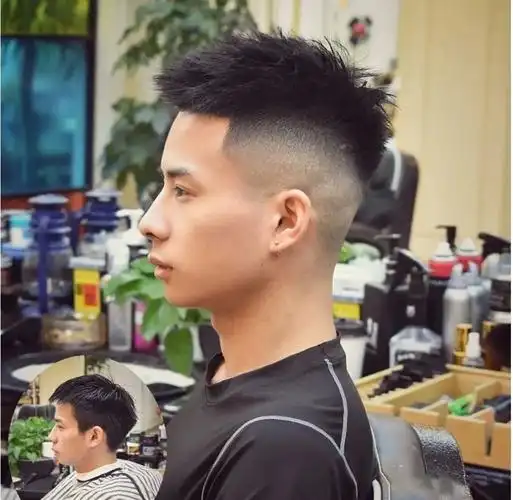 清爽酷帅的前刺飞机头