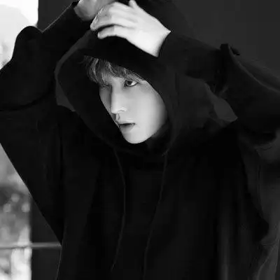 张艺兴头像黑白 张艺兴qq头像大全帅气 - 高清头像 - 潮人个性网