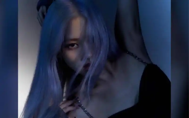 rose朴彩英blackpink朴彩英最新ins新图回归发色浅蓝灰色百看不厌仙气