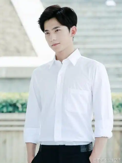 帅哥壁纸:中国男明星杨洋正真的360度无死角的美男-小虾米