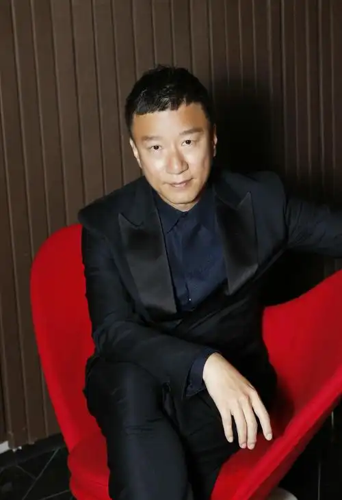 孙红雷娇妻近照如少女,出道前是霹雳舞王,抛弃恩人女友娶音乐家