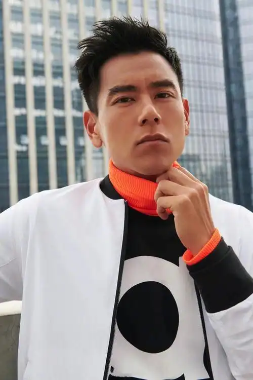 彭于晏发自拍邋遢照,如果有一天他变成这样,大家还会喜欢他吗?