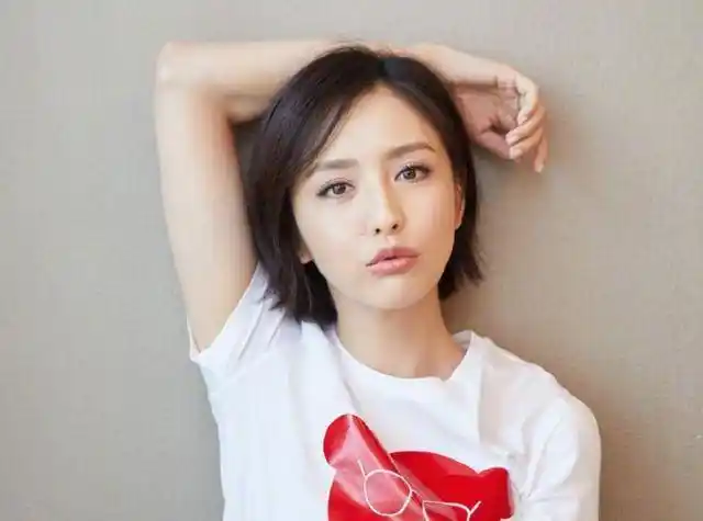 佟丽娅晒短发照看起来胖了一圈,两人时间不谋而合疑似备战二胎_陈思诚