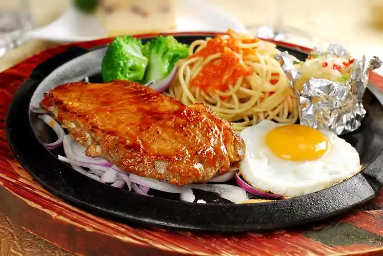 美味好吃的铁板鸡排套餐图片西餐美食鸡排铁板鸡排