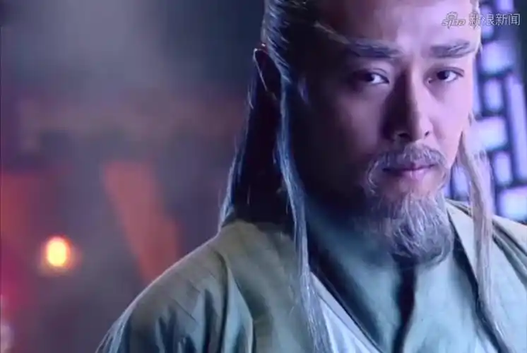 仙剑奇侠传:剑圣误以为赵灵儿是妖,将其抓来关押很是无情!