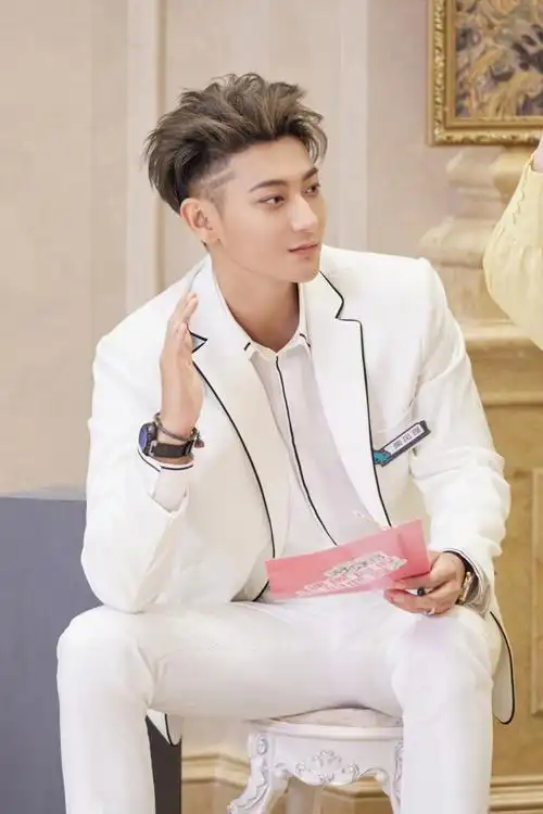 黄子韬萌探探探案3