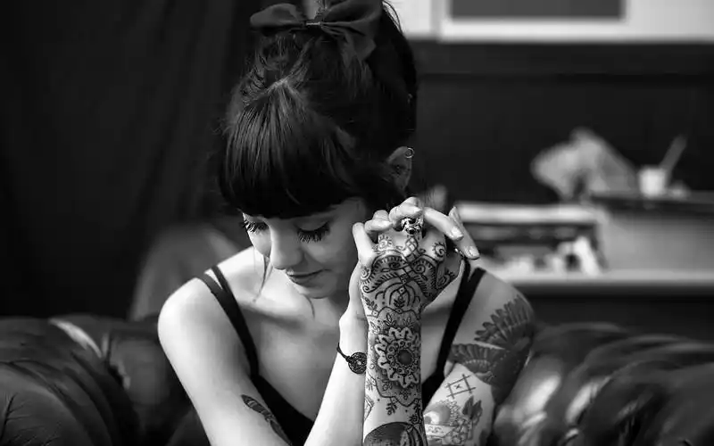 非主流个性大胆纹身女孩图片合集电脑桌面壁纸第二辑-美女壁纸-手机