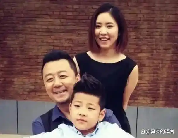 演员郭涛娶小17岁重庆美女李燃婚后生一儿一女幸福美满