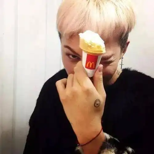 那些被跟风的明星纹身99的人都见过同款