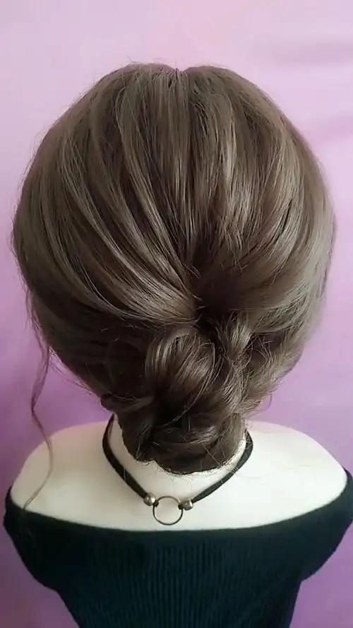 女孩子上班可以这样扎头发,肯定特别好看