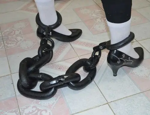 我要脚镣的图片