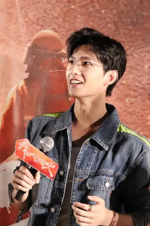 杨洋我的人间烟火##杨洋戴眼镜梦回于途