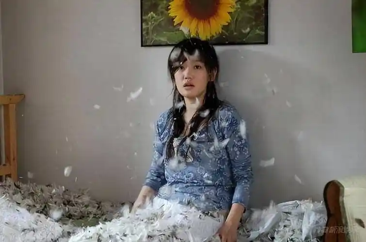 薛佳凝与胡歌分手15年后46岁已皈依佛门一别两宽请勿心疼