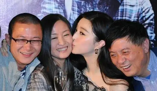 范冰冰出事后无人敢合作?三位大佬合影力挺,网友:不愧是范爷