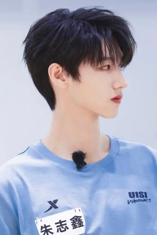 鼻子决定了颜值的上限#最美侧颜这题因为我女神@tf家族-朱志鑫的名品