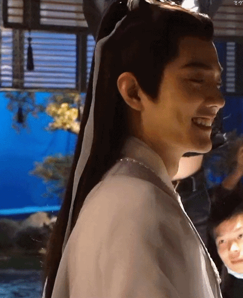 8.4… 动起来的肖战时影更鲨人.