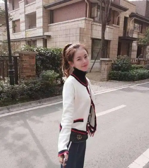 周星驰搞"魔法",《长江七号》丑角10年变大美女!_黄蕾