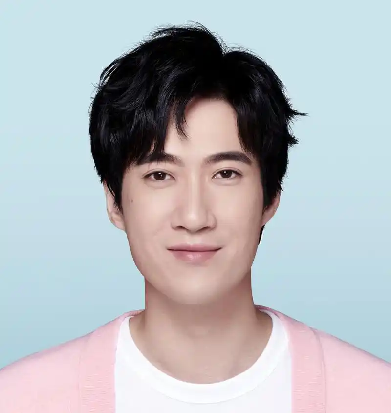 两年过去,我们的常远老师越来越帅气了 两年过去,我们也依旧在常远