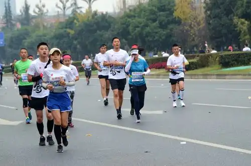2020年成都国际马拉松大赛掠影