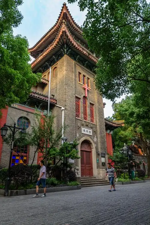 鸿德堂是一座极少数采用中国古典式风格的基督教堂