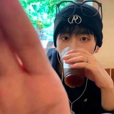 真人男生超酷帅气头像图片