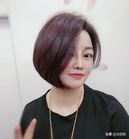 女人到了30岁,短发就选这几款,让你越活越年轻