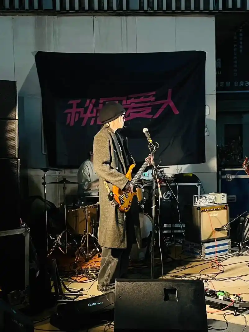 沉舟乐队live.#沉舟乐队  #现场版live  #乐队现 - 抖音