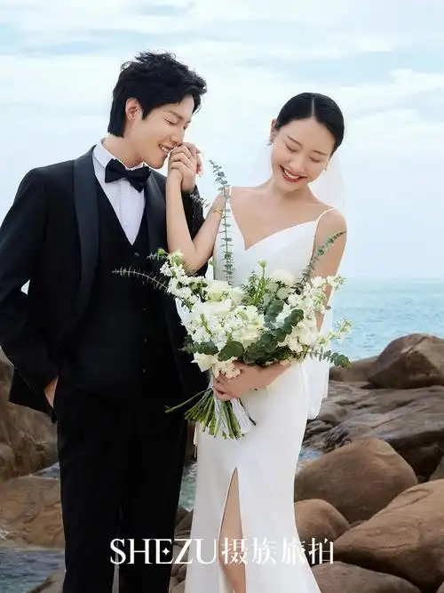 三亚婚纱照礁石海边婚纱照真的yyds