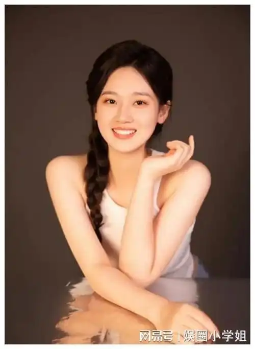 央视又上新!5名主持人颜值高气质佳,"翻版赵丽颖"最亮眼