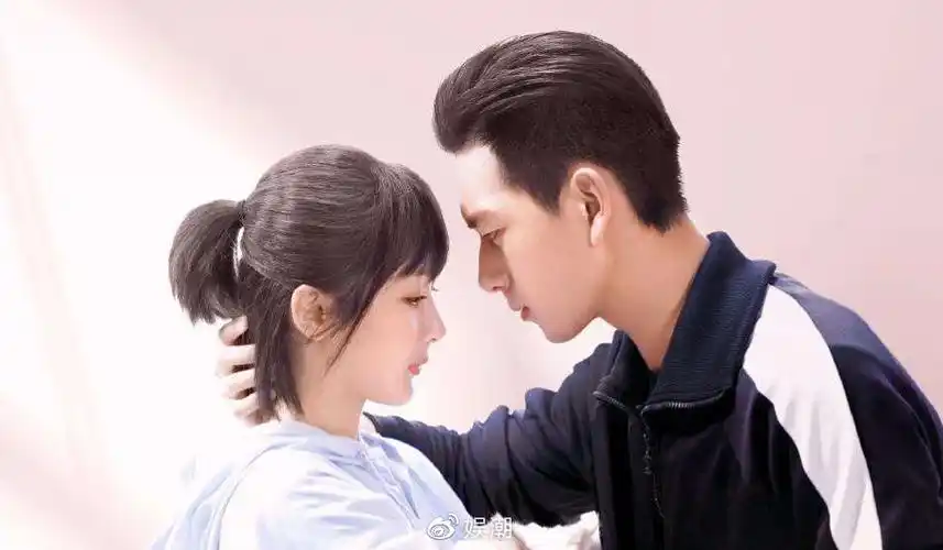 亲爱的,热爱的杨紫李现不负热爱追梦不停歇,碰撞学霸cp恋人甜到爆?