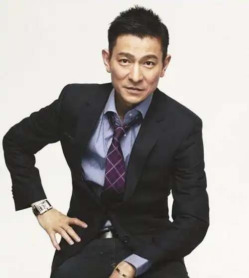 刘德华发布公益视频,紧致的尖脸,变成了现在崩塌的国字脸!