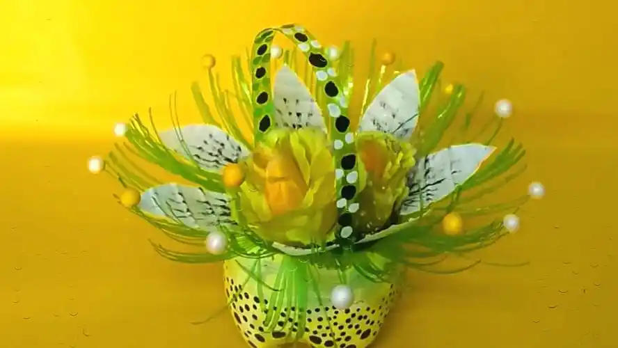 废物利用diy,用2个塑料瓶制作精美"花篮"的方法,非常有创意