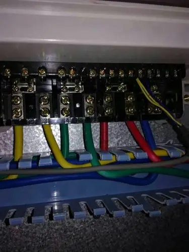 三相三线互感器怎么接的,网上查了没明白.2 5 8接三相电是怎么回事