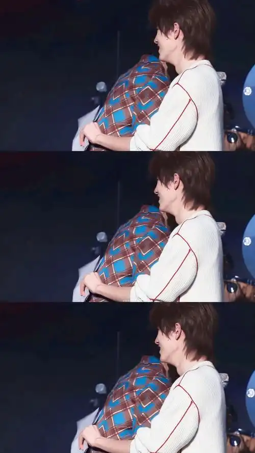 宋亚轩刘耀文拥抱了##刘耀文宋亚轩拥抱#宋亚轩读了写给刘耀文的生日