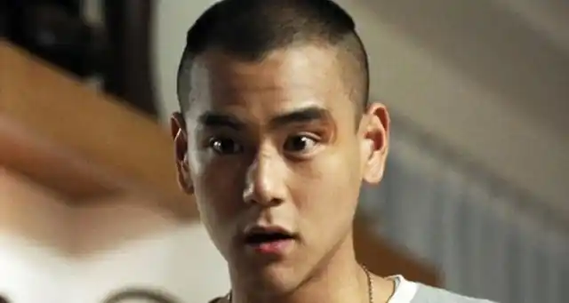 两边剃光的板寸