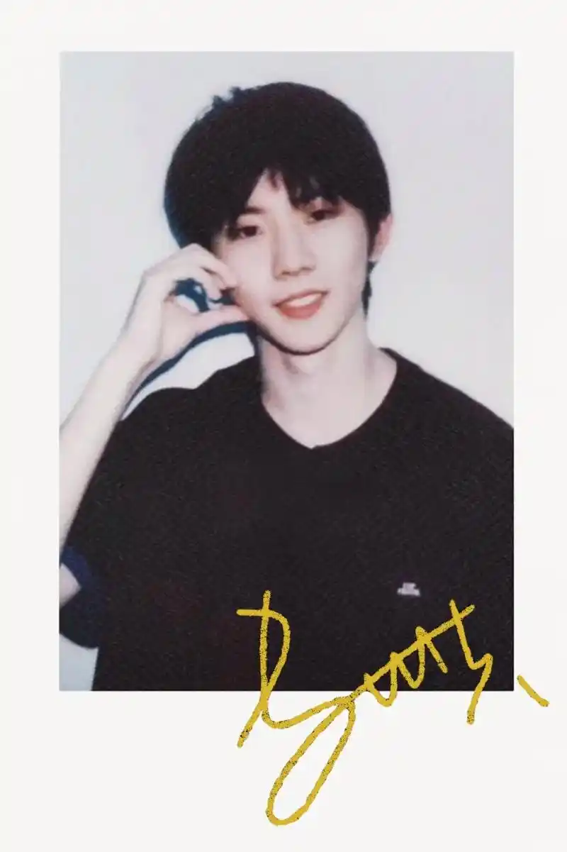 时代少年团#马嘉祺#拍立得 我的电子小蝴蝶……我们什么时候 - 抖音