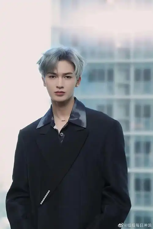 从现在就开始期待王一博,程潇,李汶翰,吴宣仪,朱正廷,黄明昊的舞台!