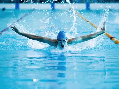 描述: 完美游泳运动员-2016运动高清壁纸 当前壁纸尺寸: 1280 x 960
