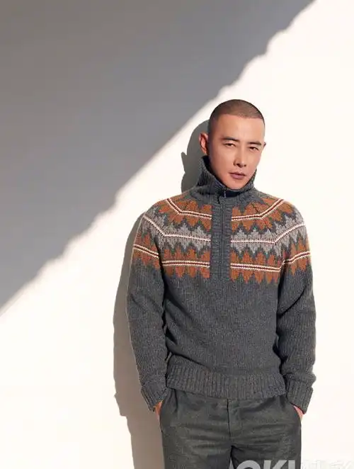 罗晋光头造型酷帅休闲_凤凰网时尚_凤凰网