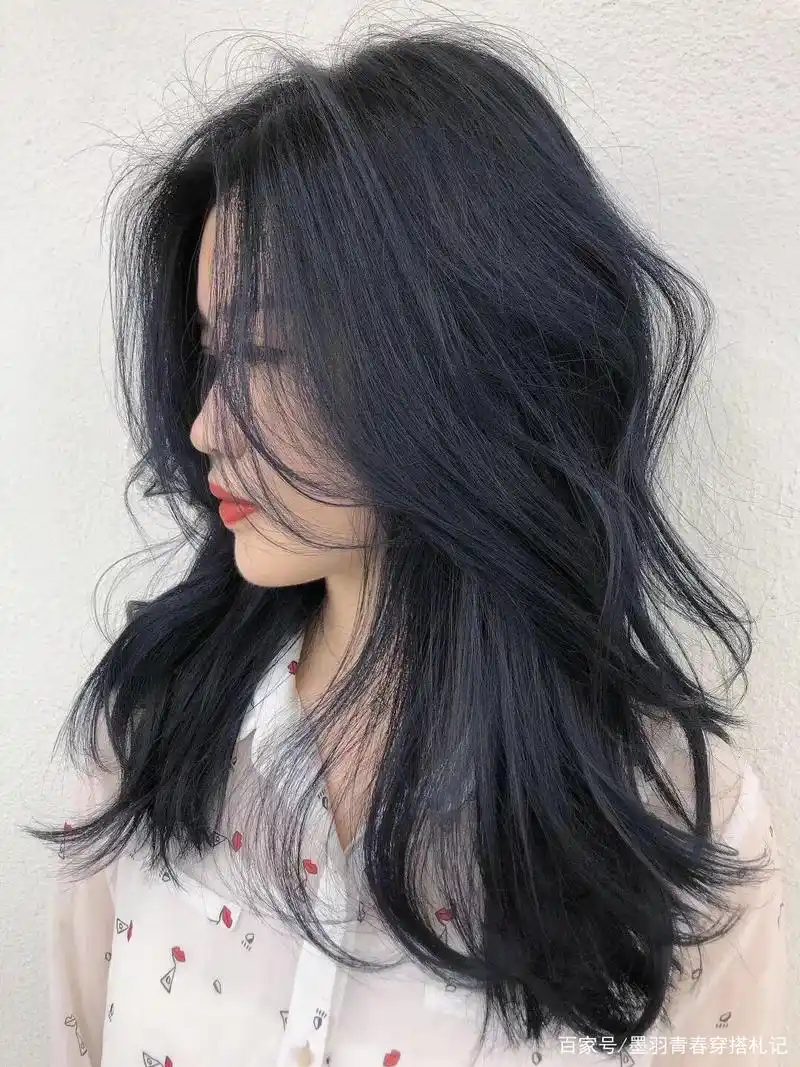 皮肤黄就别染黄头发了,这种"显白"发色正流行,大方又洋气