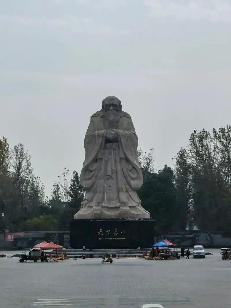 河南周口鹿邑老子故里.当年日本鬼子发射了13枚炮弹,一发都没 - 抖音