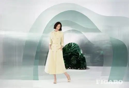 王珞丹登杂志闭年刊封面 破译自然彰显女性之美_凤凰网娱乐_凤凰网