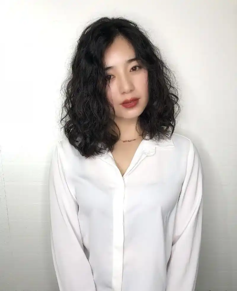 春节精选人气烫小卷烫微卷20多款喜欢烫发来的这里看