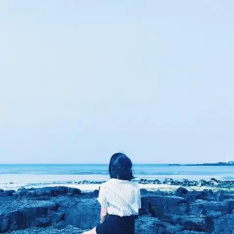 头像女生壁纸日韩背影短发厚爱无需多言