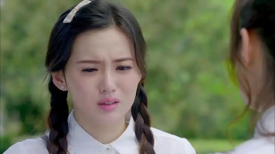 爱来的刚好姗姗出言挑拨清岺选择相信天朗却遗落了手机