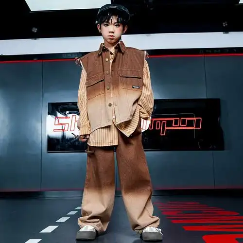 少儿街舞潮服牛仔马甲套装男孩酷帅嘻哈女孩表演服hiphop演出服秋